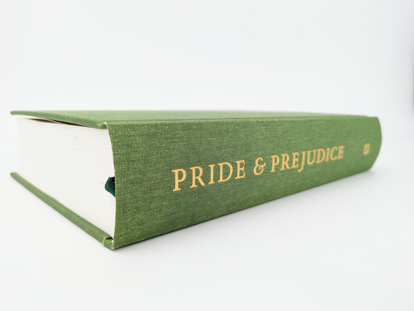 Pride & Prejudice by Jane Austen - Cloth Edition